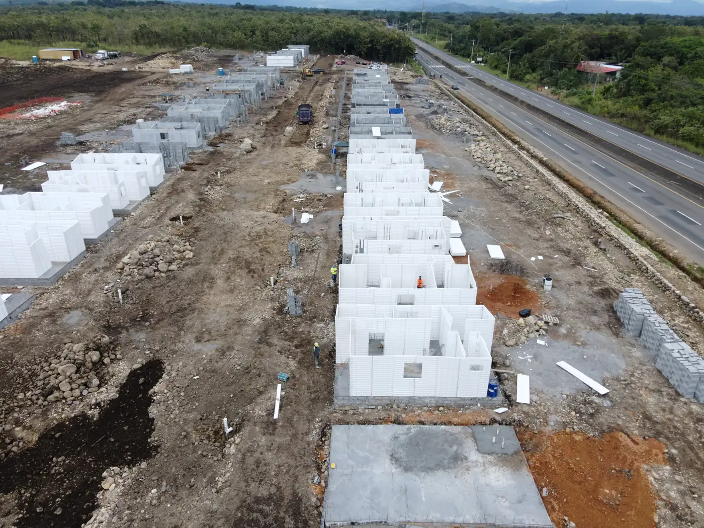 Vivienda con mortero proyectado vista desde el aire